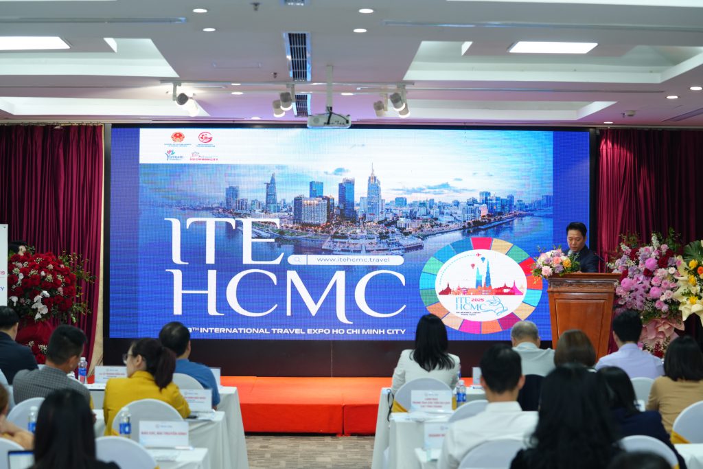 Toàn cảnh buổi họp báo